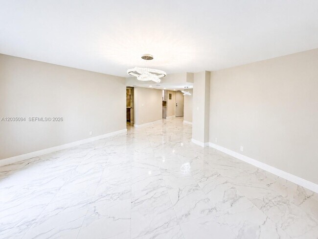 3301 N Country Club Dr Unit 305