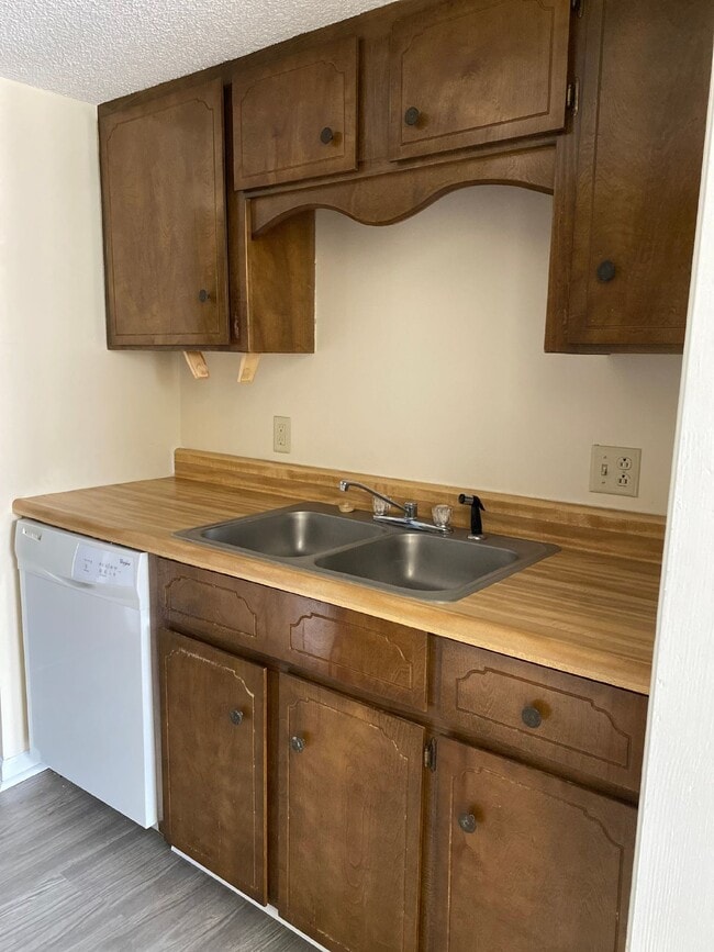 Photo - Townhouse for Rent Unit 43