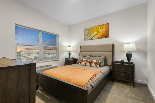 Building Photo - Solara