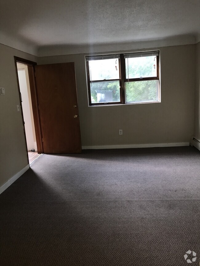Building Photo - One bedroom Maplewood off Stillwater Unit #1 Rental