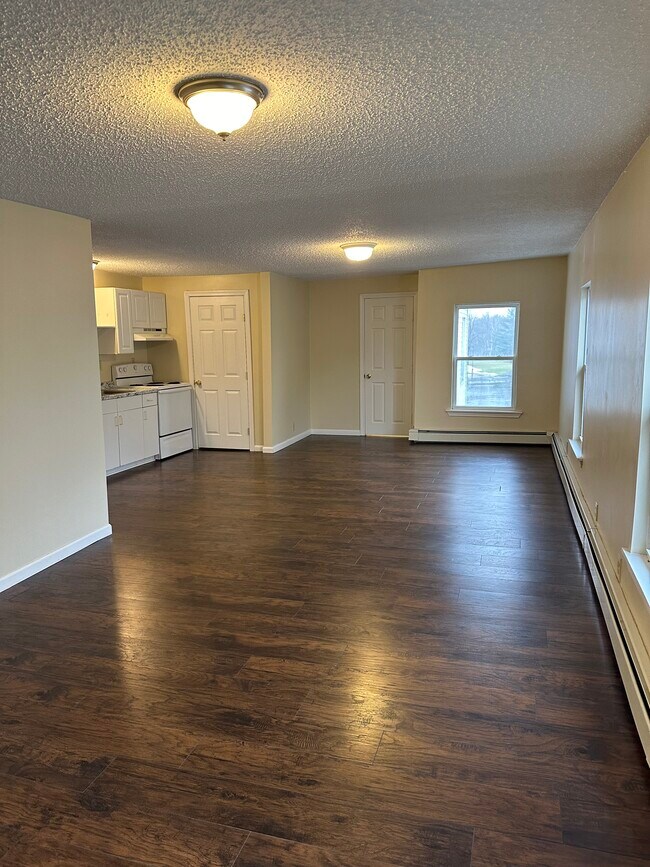 Photo - 192 Waverly St Apartments Unit 201