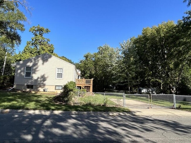 Photo - 6321 W 57th Terrace