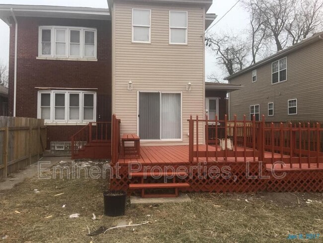 Photo - 7432 S Oglesby Ave