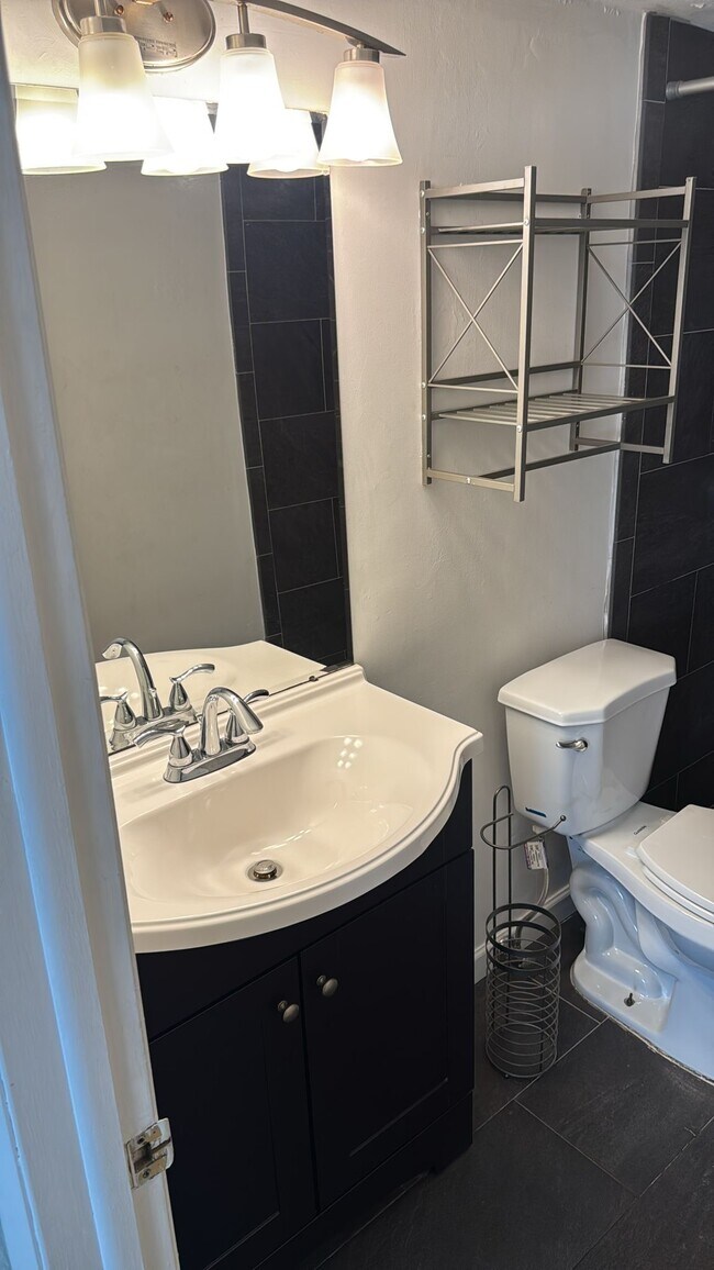 1615 Meridian Ave Unit 202