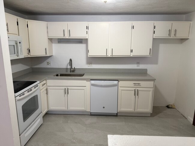 Photo - 224 Main St Unidad A