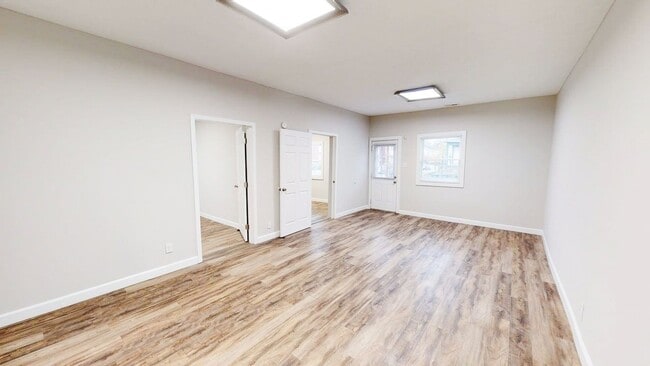 Photo - 2 BEDROOMS, 2 FULL BATHROOMS + 1 FREE Off-Street parking spot SPACIOUS single family house availa...