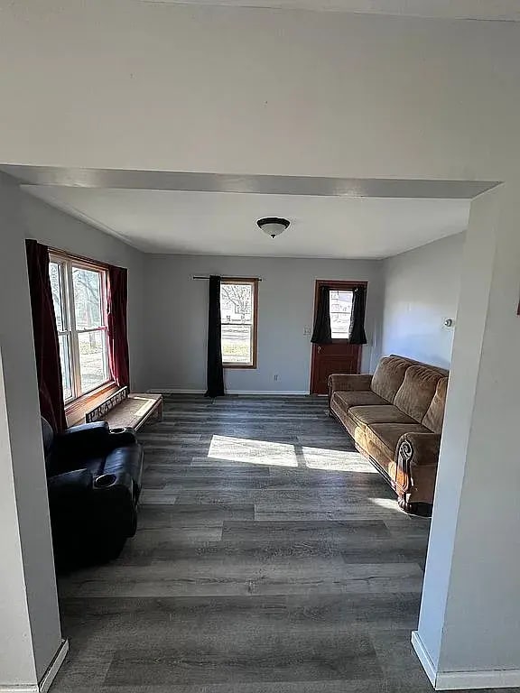 Photo - 620 3rd Ave W