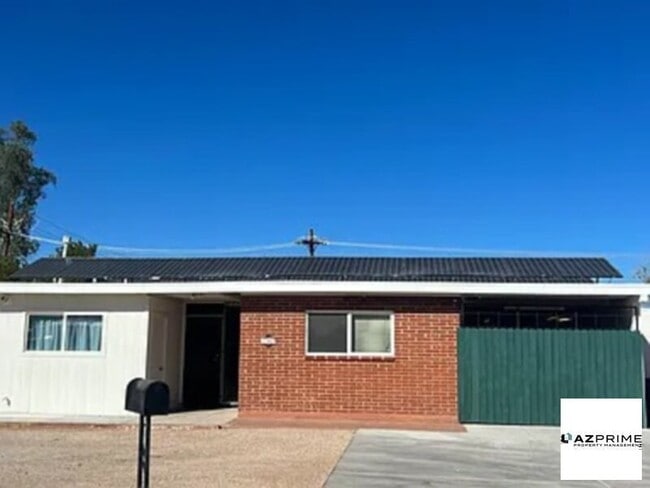 Photo - E Calle Managua