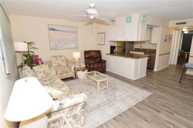 Photo - 12760 Indian Rocks Rd Unidad 409