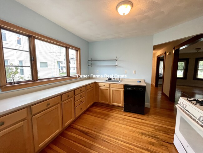 Photo - 23 Renfrew St Unit 1