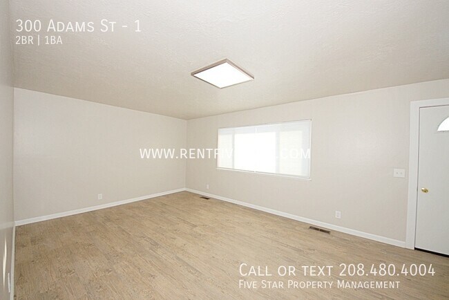 Photo - 300 Adams St Unidad 1