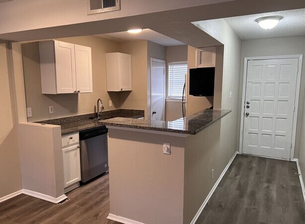 Building Photo - 923 Vance Jackson Rd Unit 147.8