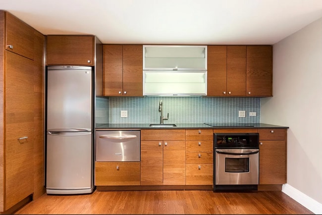 Building Photo - 150 Dean St Unit 1