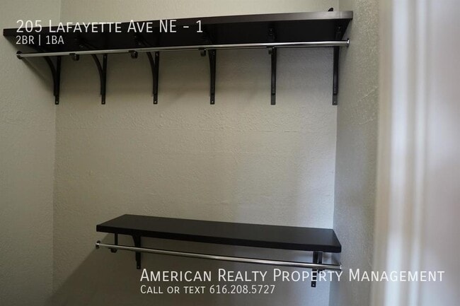 Photo - 205 Lafayette Ave NE Unit 1