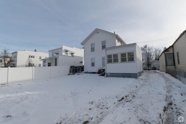 Building Photo - 211 Stow Ave Unit 2 Rental