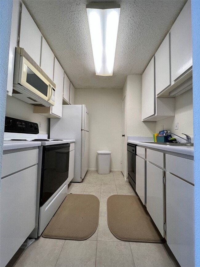 Photo - 7950 N Stadium Dr Unit True