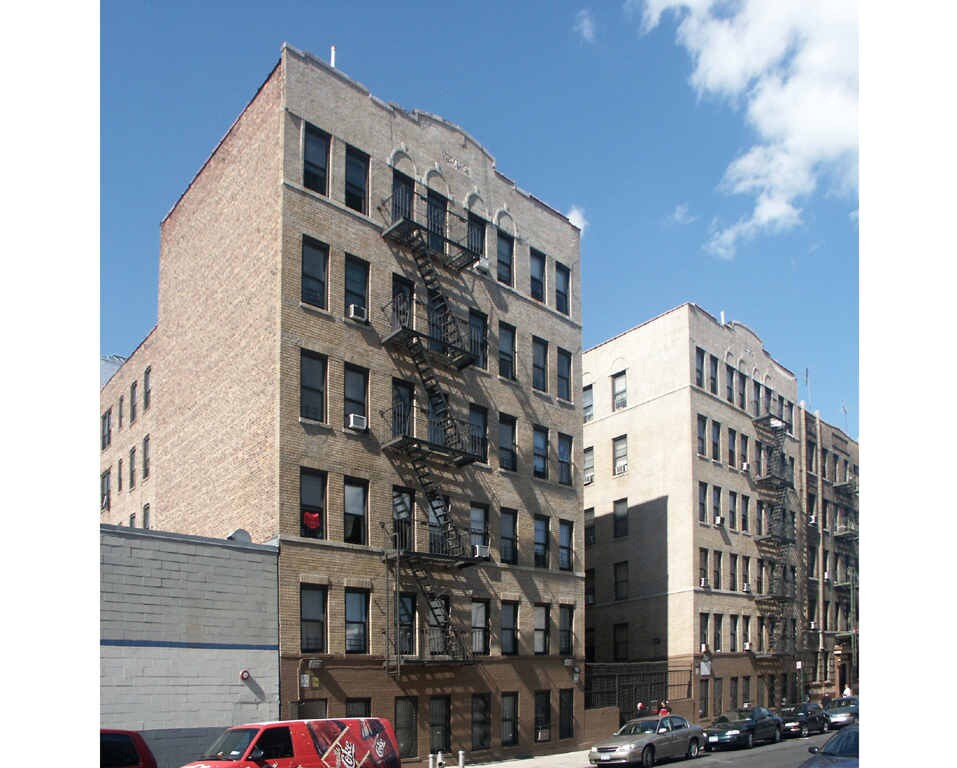 Photo - 1967-1971 Marmion Ave Apartments