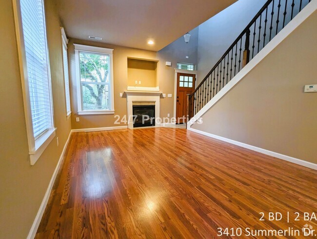 Building Photo - Corner 2BD I 2BA Townhome with Full Amenit...
