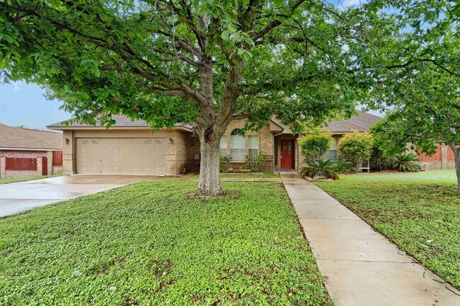 Photo - 117 White Feather Trail