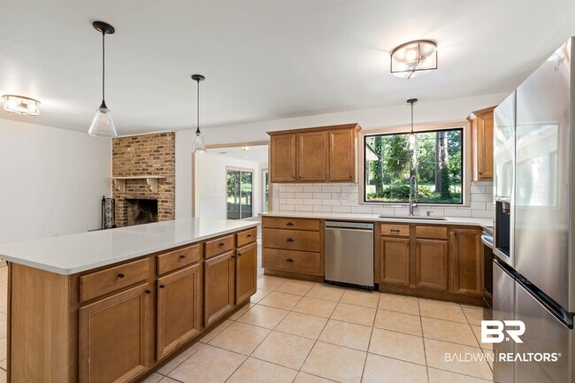 Photo - 167 Rolling Hill Dr