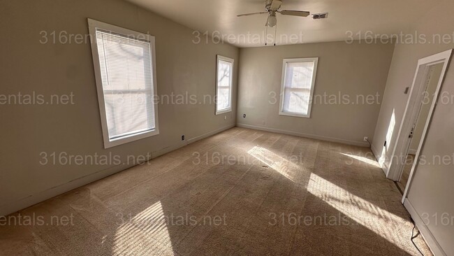 Photo - $900 - 1 bedroom / 1 bathroom - Single Family Home
