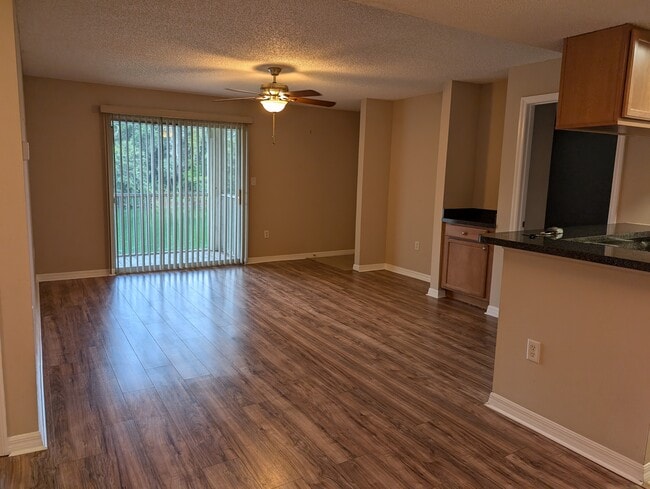 Photo - 221 Lake Brook Cir Unit 208