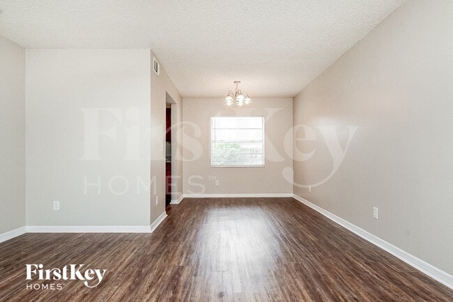 Photo - 2101 Shady Point Ln