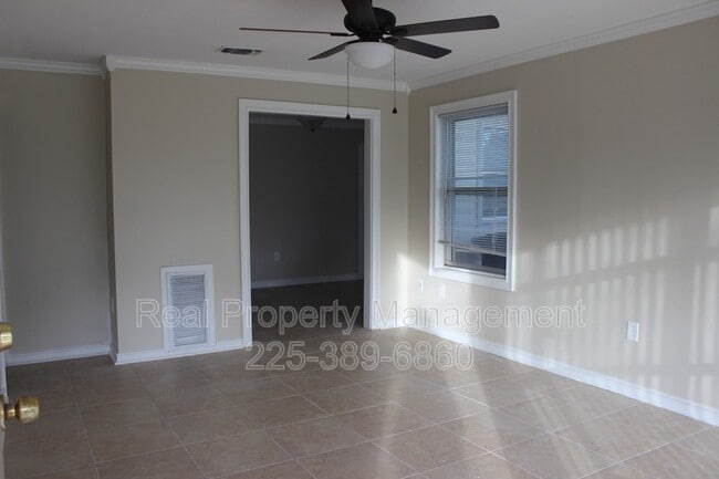 Photo - 2156 Seracedar St