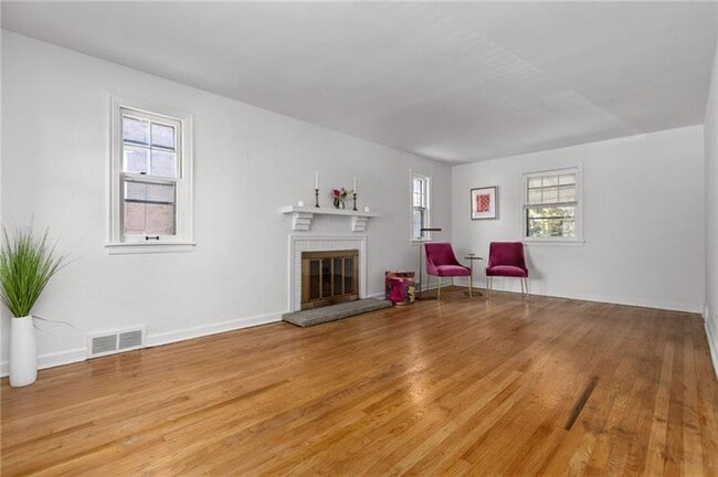 Photo - 255 Gilkeson Rd