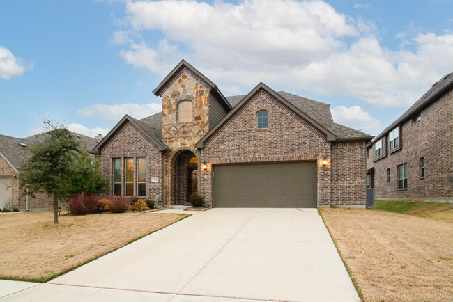 Photo - 320 Thompson Dr