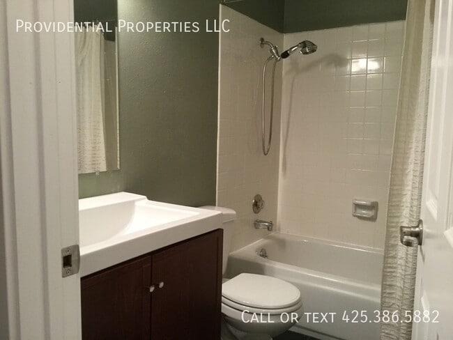 Photo - 17009 NE 28th Pl