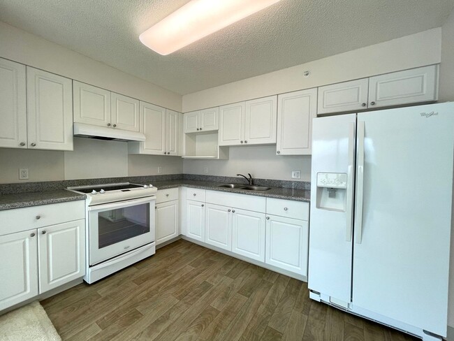 Photo - 801 South St