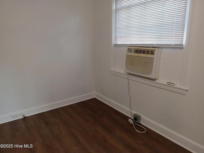 Photo - 321 Charlotte St Unit C3