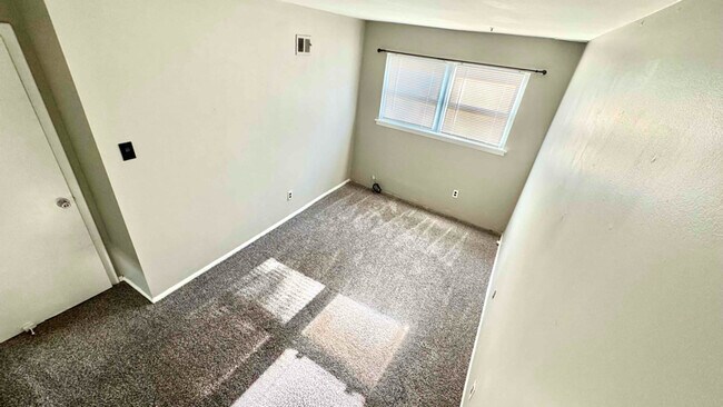 Photo - 3302 S Keswick Cir Unidad 1