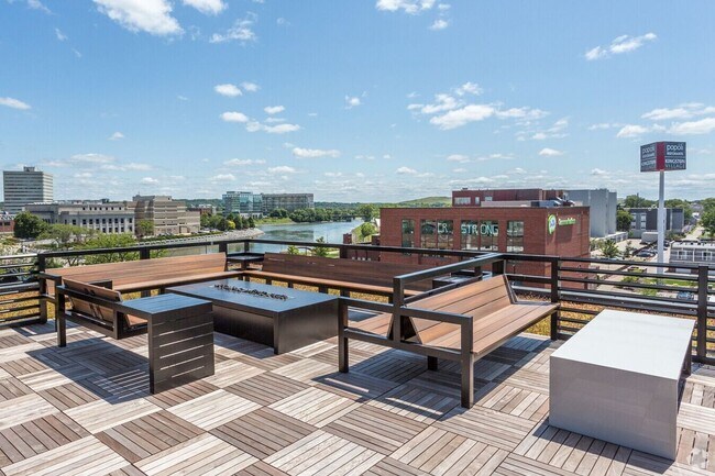 Photo - 245 Kingston Cedar Rapids