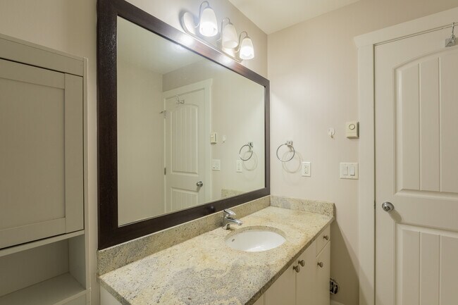 Photo - 14843-14863 63 Ave