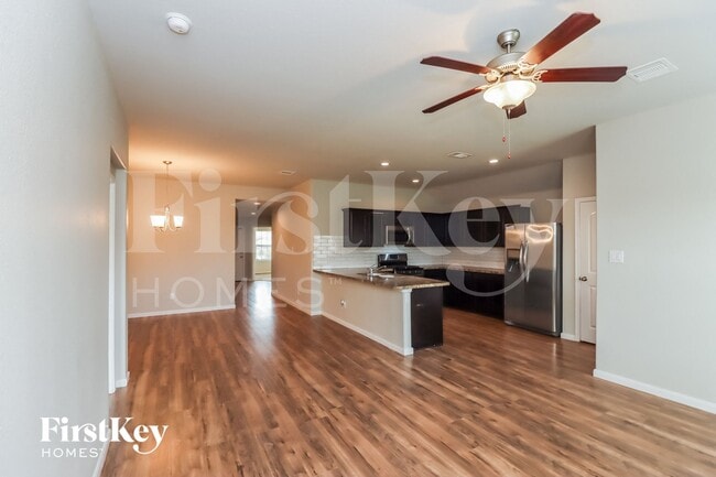 Photo - 6010 Diantha St