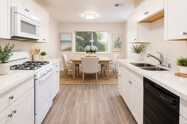 Photo - Remodeled 3 Bed 2 Bath Condo - Coastal Living at Its Finest