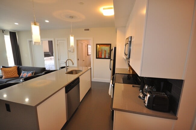 Building Photo - 659 Massachusetts Ave Rental
