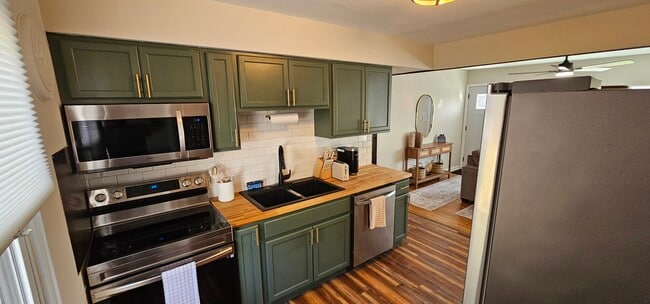 Photo - 2604 Tamm Ave