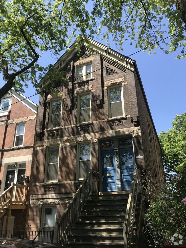 Building Photo - 1824 N Paulina St Rental