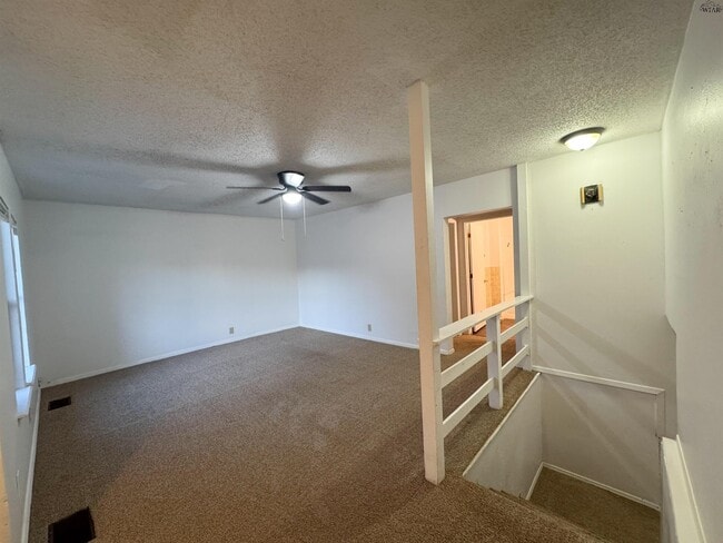 Photo - 615 Sunset Dr