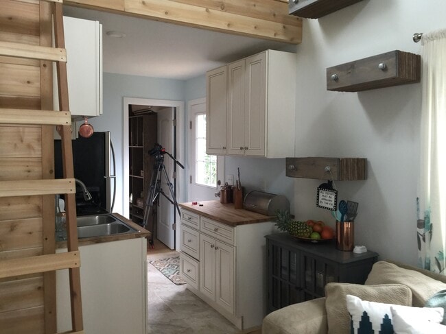 Photo - 8 El Caney Rd