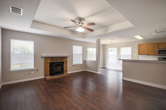 Photo - 1806 Oakmont Ln