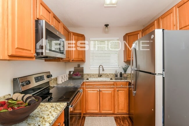 Photo - 6528 Bernadine St