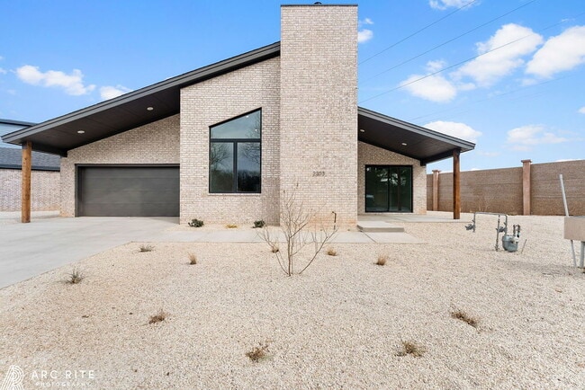 Building Photo - Pre-Leasing Fall of 2026!! Luxury Homes!!