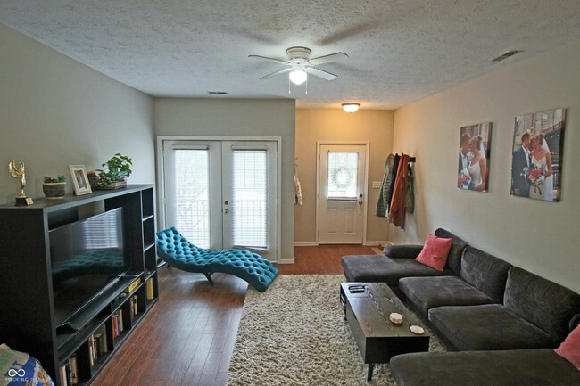 Photo - 6593 Reserve Dr