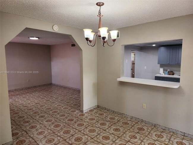 Photo - 74 E 17th St
