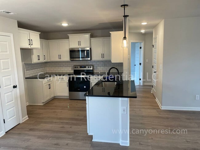 Photo - 114 Wilcot Rd