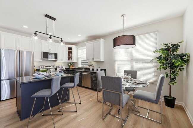 Photo - Modern 2 bedroom, 2 bathroom condo at the Villa Fontana Community in West San Jose Unit 313